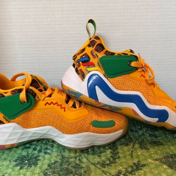 Adidas Donavan Mitchell Issue 3 Lego edition Size 5.5 - Picture 8 of 9